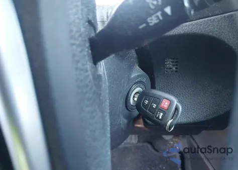 2016 Toyota Corolla Le z USA, uszkodzony, nr VIN 2T1BURHEXGC540019